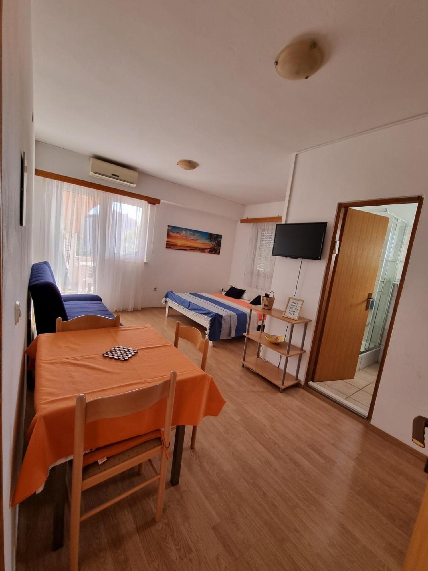 Apartments Vanja Skara Biograd Weißenburg Zimmer foto
